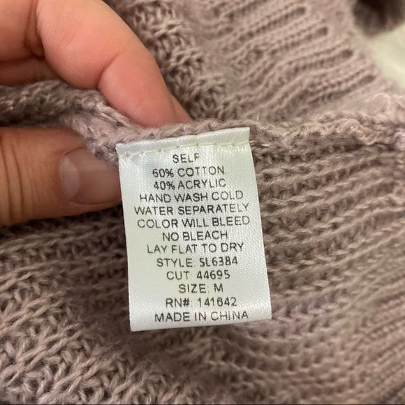 She and Sky Lavender Off the Shoulder Crochet Knit Sweater Size Medium - Picture 4 of 5